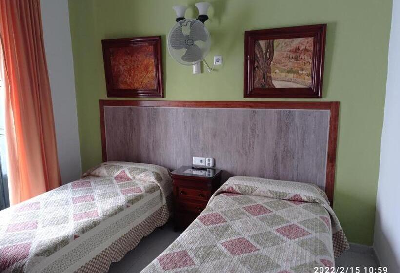 اتاق استاندارد با بالکن, Hostal Manolo