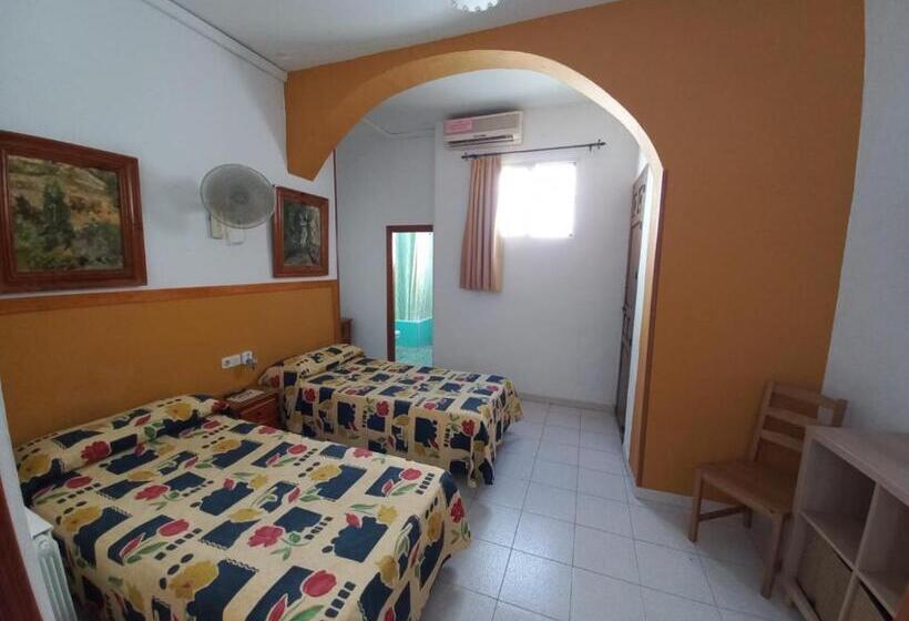 اتاق استاندارد, Hostal Manolo