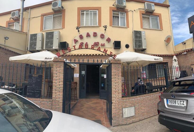 اتاق استاندارد, Hostal Seseña