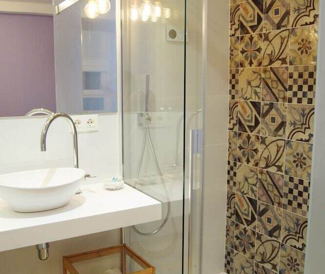 اتاق استاندارد یک نفره, Bilbao Art Lodge Staynnapartments