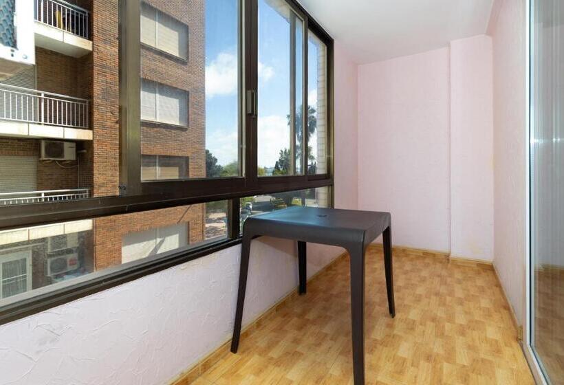 스탠다드 스튜디오, Unique Hotel Apartments