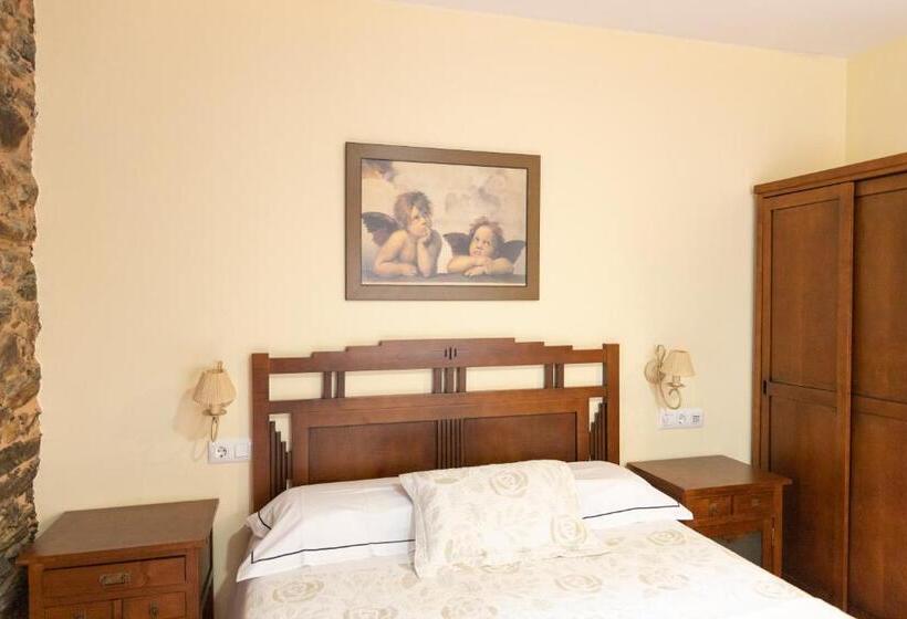 استودیوی استاندارد, Apartamentos Turisticos A Estacion