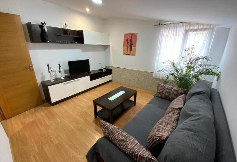 استودیوی استاندارد, Pensión Beiramar