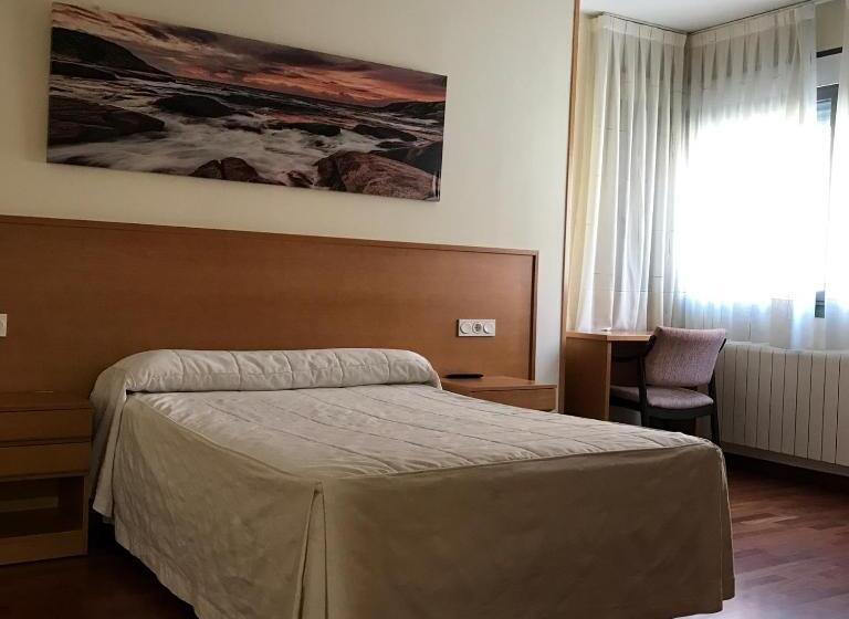 اتاق استاندارد, Hostal El Poligono