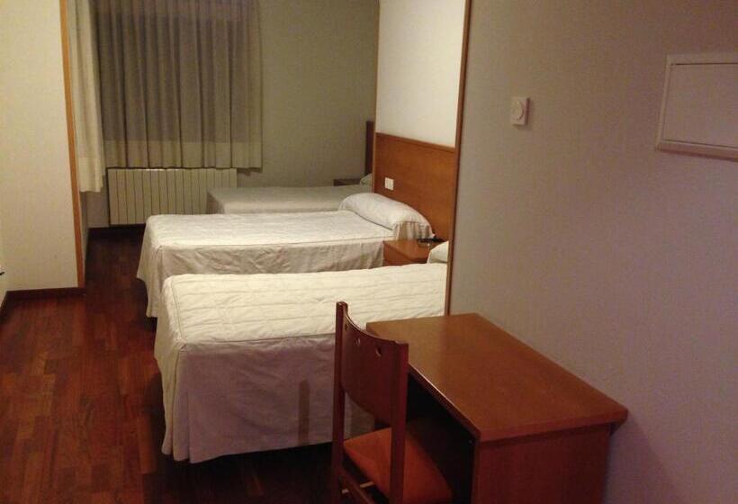 اتاق استاندارد سه نفره, Hostal El Poligono