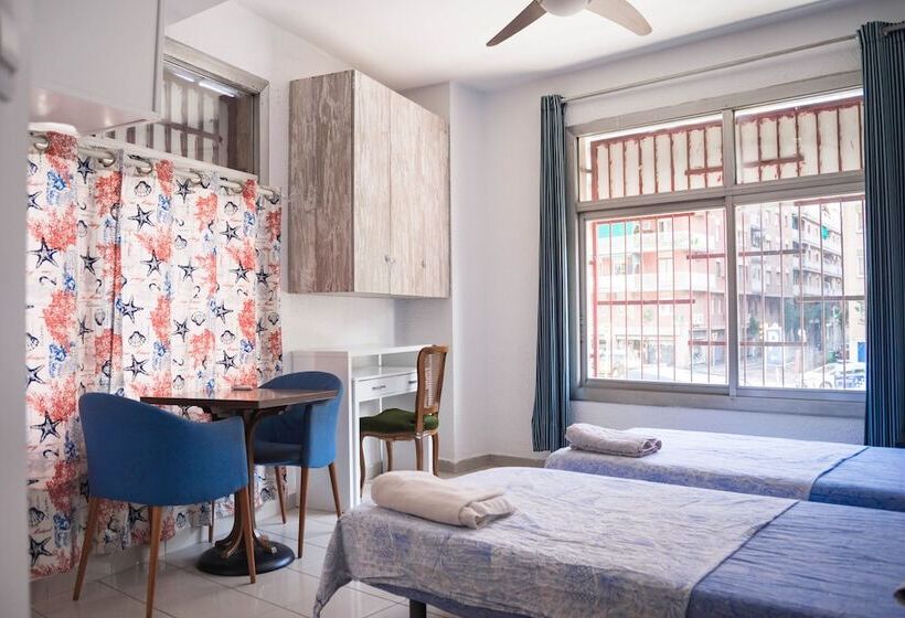 اتاق استاندارد, Go Bcn Hostal Ideal Badal   Hostel