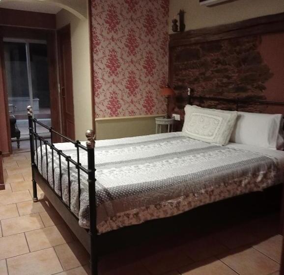 اتاق سوپریور, Hostal Medievo