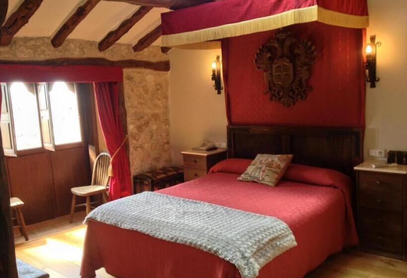 سوئیت با وان آب گرم, Rural El Secreto Del Castillo