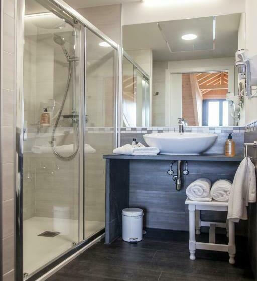 اتاق استاندارد, The Rock Suites & Spa
