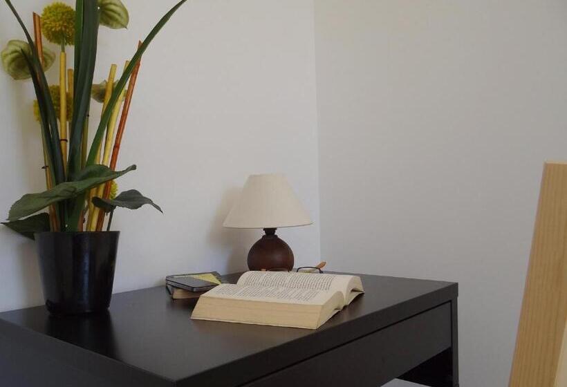 اتاق استاندارد با بالکن, Hostal Balkonis