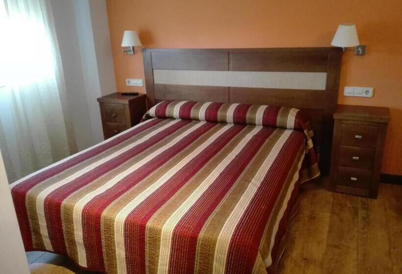 اتاق لوکس, Hostal Patron