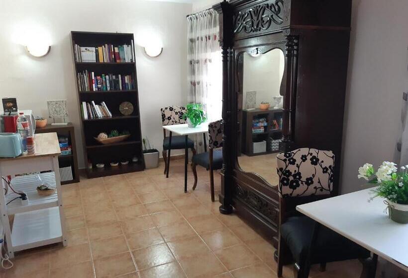اتاق استاندارد, Fonda Toldra
