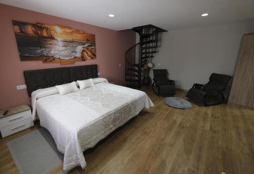 سوییت لوکس, Hostal Restaurante Goya