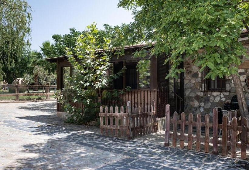سوییت با چشم‌انداز باغ, Rural Finca La Herencia