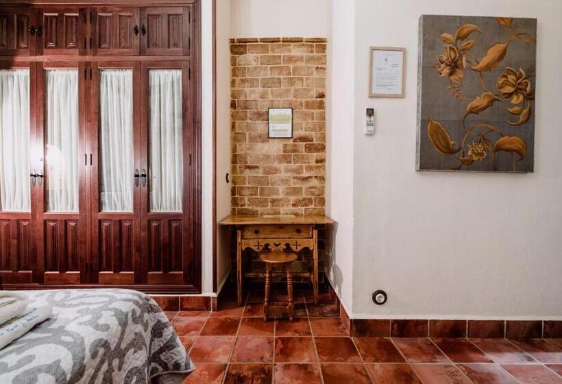 سوییت با چشم‌انداز باغ, Rural Finca La Herencia