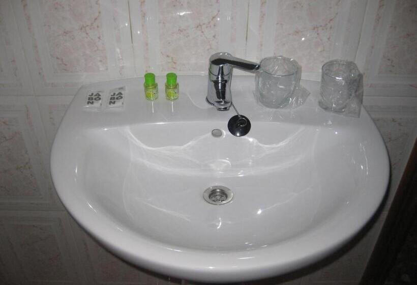 اتاق استاندارد, Hostal Alvaro I