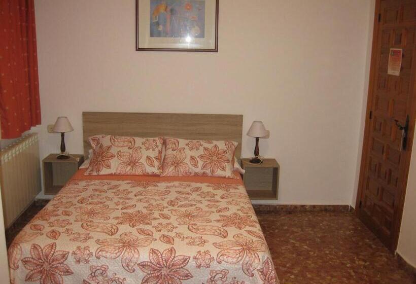 اتاق استاندارد, Hostal Alvaro I
