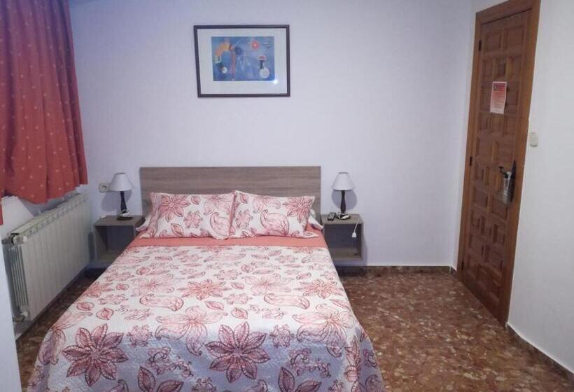 اتاق استاندارد, Hostal Alvaro I