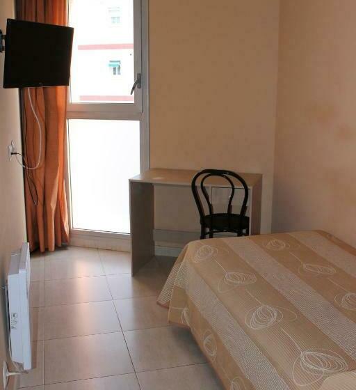 اتاق استاندارد یک نفره, Hostal Cal Siles