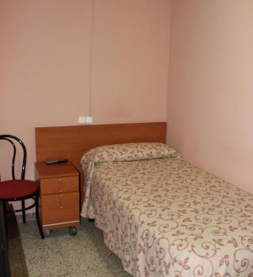 اتاق استاندارد یک تخته با سرویس بهداشتی مشترک, Hostal Cal Siles