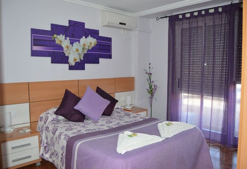 اتاق استاندارد, Hostal Carrizo