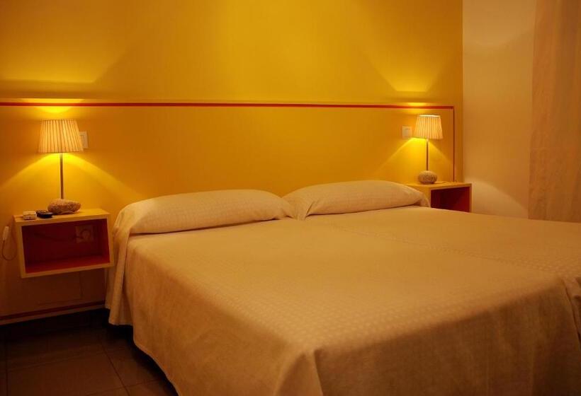 اتاق استاندارد, Hostal El Cardenillo