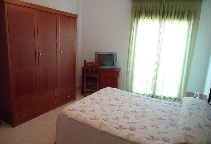 اتاق استاندارد, Hostal Los Claveles