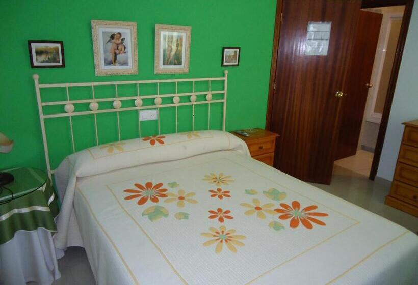 اتاق استاندارد, Hostal Los Claveles
