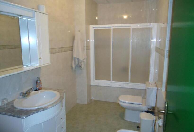 اتاق استاندارد, Hostal Los Claveles