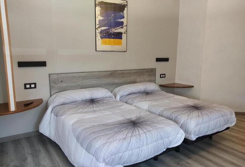 اتاق لوکس, Hostal Suetxe