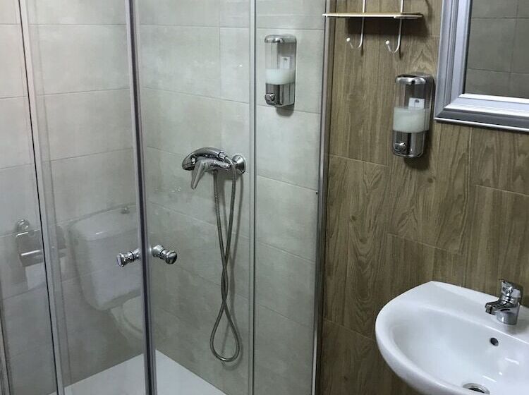 اتاق استاندارد یک نفره, Hosteria Verahouse
