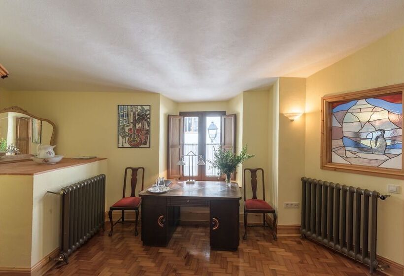 اتاق لوکس, La Flamenca Inn