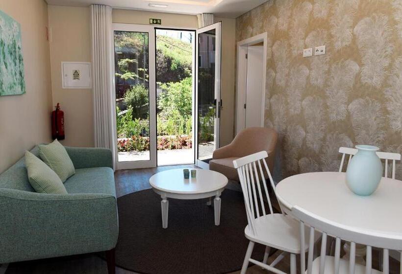 اتاق استاندارد با چشم‌انداز باغ, Ourmadeira   Babosas Village, Gardénias And Greenspaces