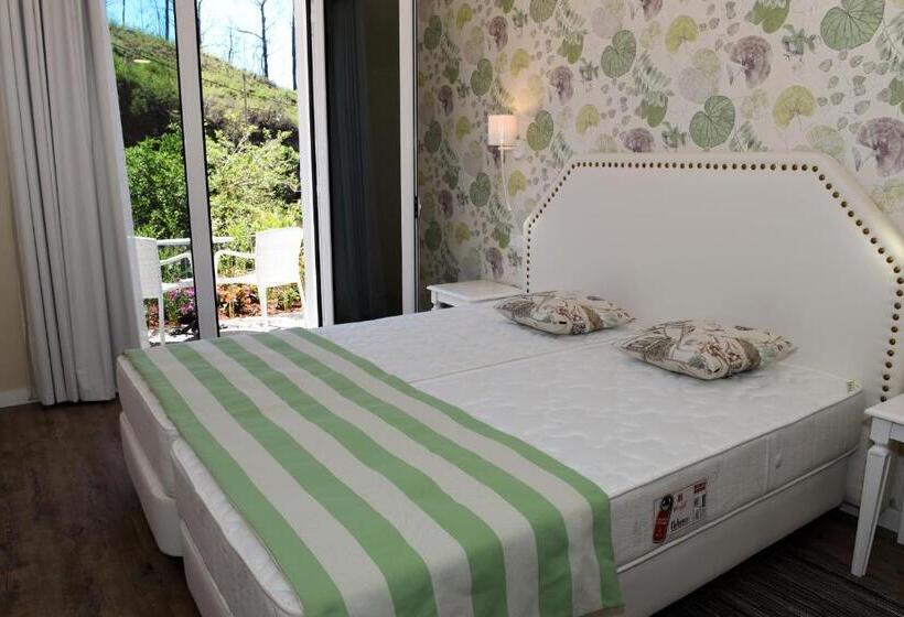 اتاق استاندارد با چشم‌انداز باغ, Ourmadeira   Babosas Village, Gardénias And Greenspaces