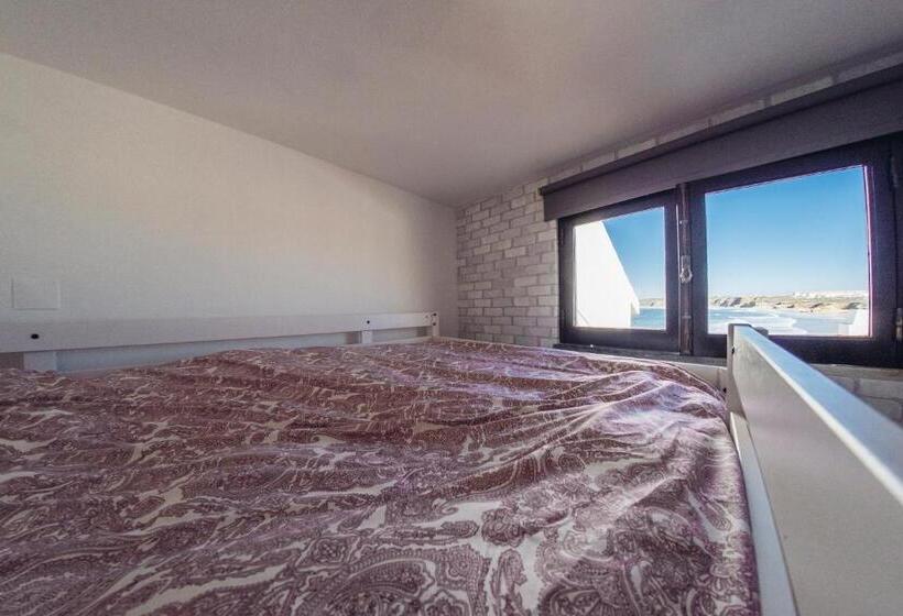 اتاق استاندارد با چشم‌انداز دریا, Balili Surf House