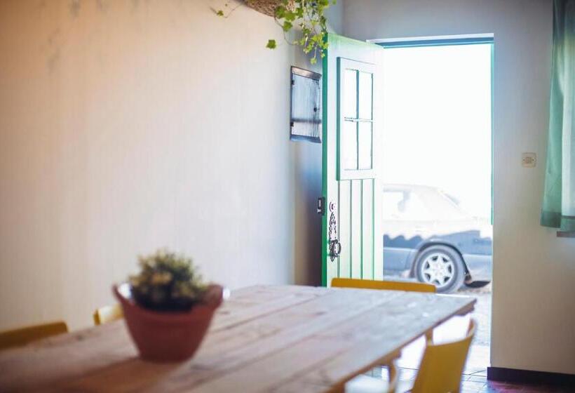 اتاق استاندارد با چشم‌انداز دریا, Balili Surf House