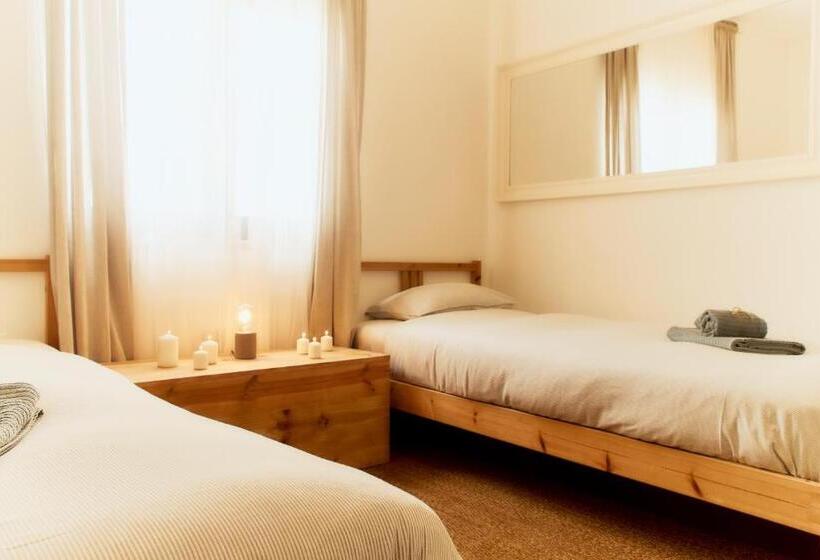 اتاق استاندارد, Balili Surf House