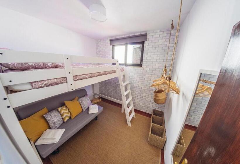 خانه 4 خوابه, Balili Surf House
