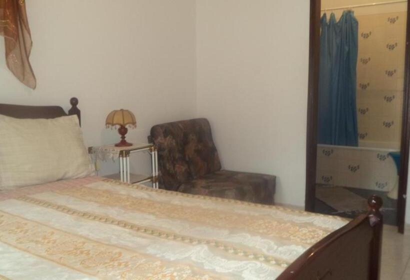 اتاق استاندارد سه نفره, Casa Romão