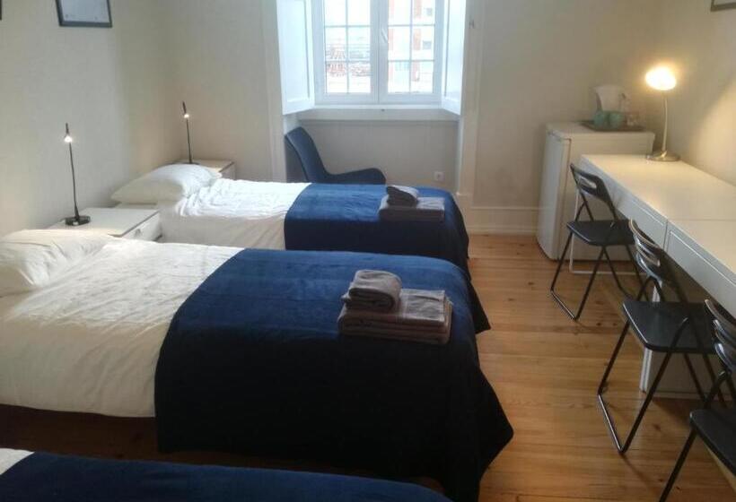 اتاق استاندارد سه تخته با سرویس بهداشتی مشترک, Lxroller Premium Guesthouse