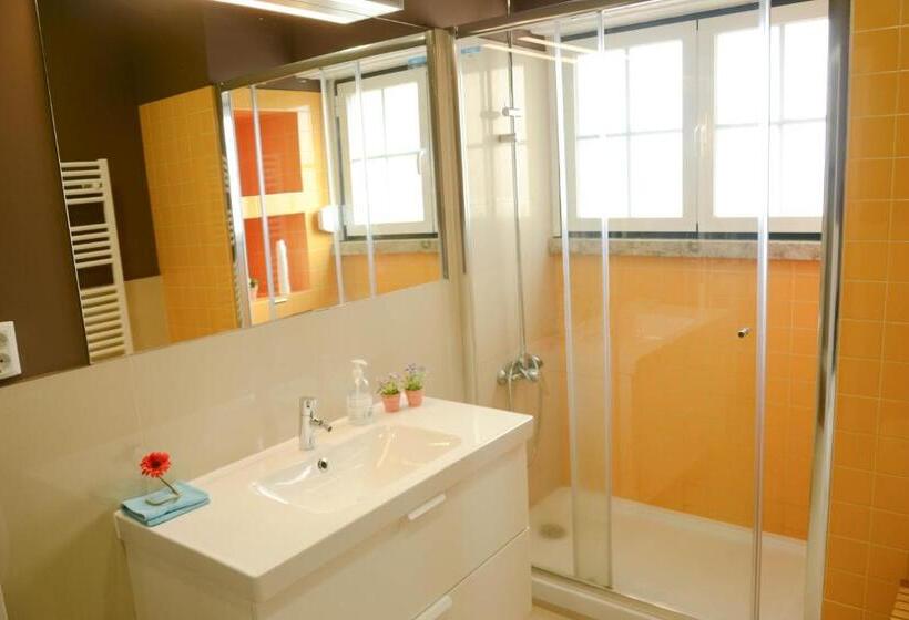 اتاق استاندارد با سرویس بهداشتی مشترک, Alvalade Ii Airport Guest House