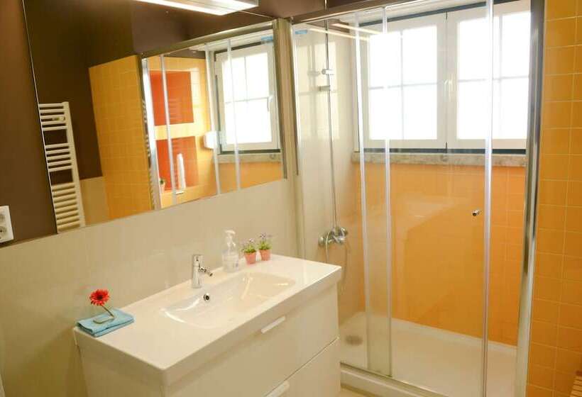 اتاق استاندارد با سرویس بهداشتی مشترک, Alvalade Ii Airport Guest House