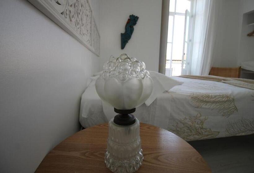 اتاق استاندارد با سرویس بهداشتی مشترک, Formosa Guest House