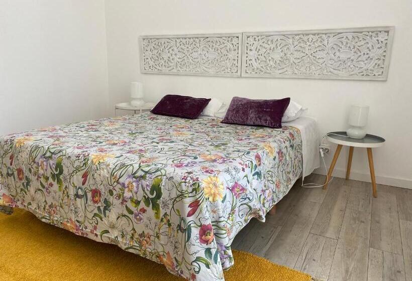 اتاق استاندارد با سرویس بهداشتی مشترک, Formosa Guest House