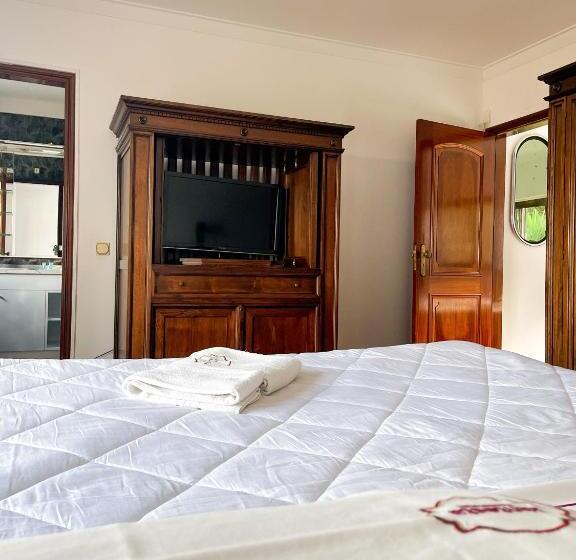 سوئیت با وان آب گرم, Jantesta Guest House