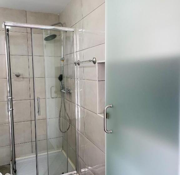 اتاق استاندارد با چشم‌انداز استخر, Jantesta Guest House