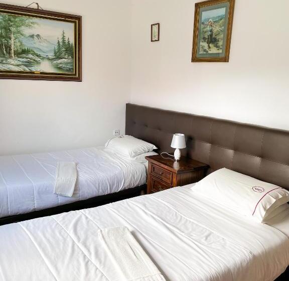 سوئیت با وان آب گرم, Jantesta Guest House