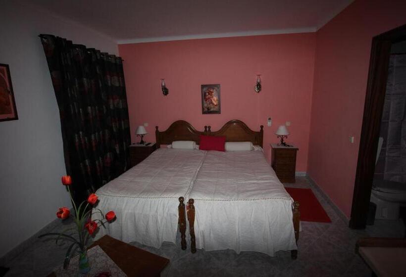 اتاق استاندارد سه نفره, Vila Sodré Guest House