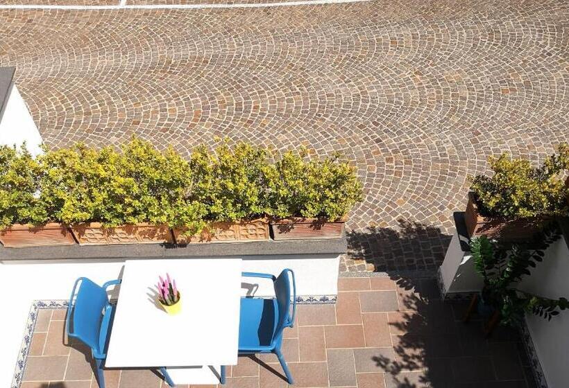 استودیوی استاندارد, Il Soffio Di Tifeo   Resort