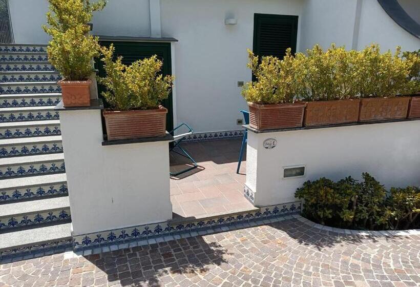 استودیوی استاندارد, Il Soffio Di Tifeo   Resort